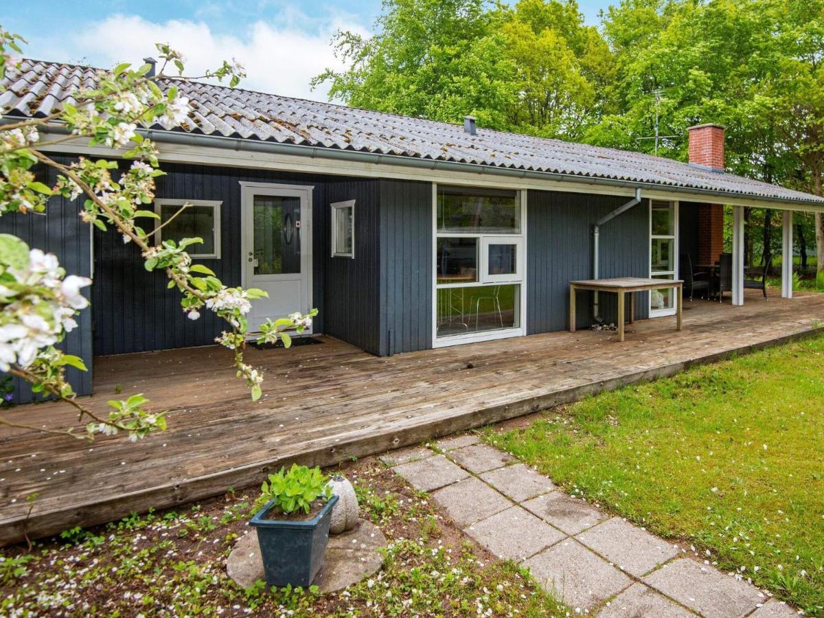 6 Person Holiday Home In Glesborg Fjellerup Strand Eksteriør bilde